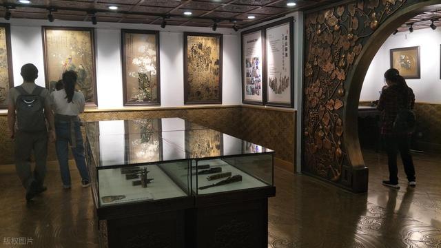 体验杭城古韵的必游之地，清河坊街漫步指南