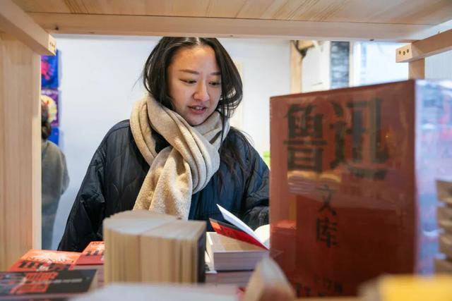 白塔寺街区跨年文化盛宴欢乐启幕