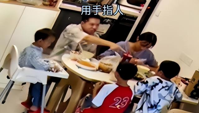 鸡蛋男吵架掀桌不到7天，恶心一幕还是上演了，妻子被指卖惨起号