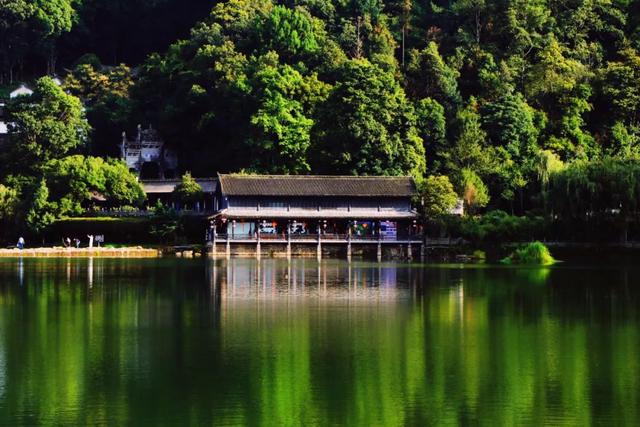 旅居腾冲，把雨季过成了诗