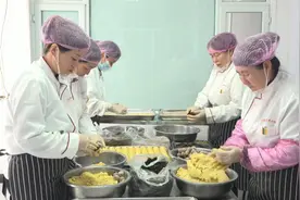 小豆包带动大产业，通榆县团结乡新春村苏子叶豆包受欢迎图片