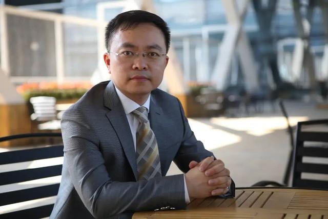 京东副总裁蔡磊因渐冻症抗争6年，已基本瘫痪，妻子不离不弃