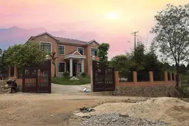 回农村老家建房值得吗？听听过来人怎么说，听完你心里就有数了图片