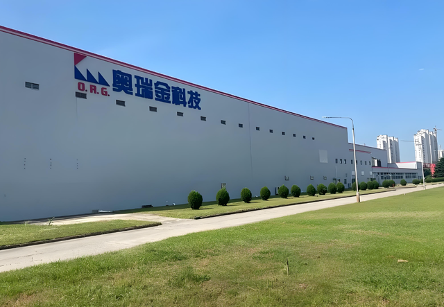 55岁东北大妈退休创业，73岁干出一家上市公司，给家里赚了138亿