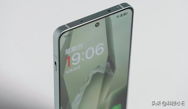 手机不用买太贵，双11销量“一马当先”的3款国产机，几乎没差评