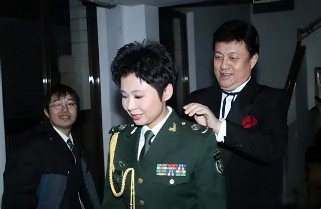 董文华不再沉默，揭露了曾经被“封杀”的原因，原来我们错怪了她