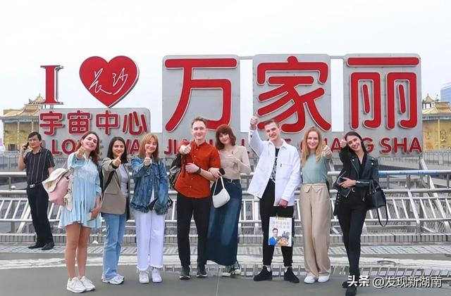 宇宙中心万家丽：擎领城市高度，铸就全球商业文化标杆