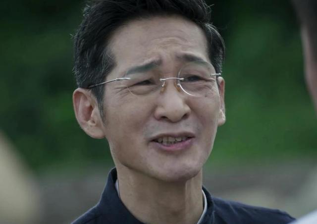 他是国家一级演员，至今无儿无女无绯闻，如今58岁熬成演技天花板