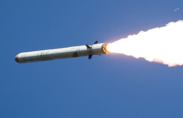 要警惕了，九三阅兵后，日本宣布部署新武器，射程可直达北京