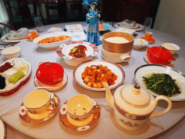 故宫边打卡必去！800年戏楼里的潮州菜，人均百元享皇家范儿