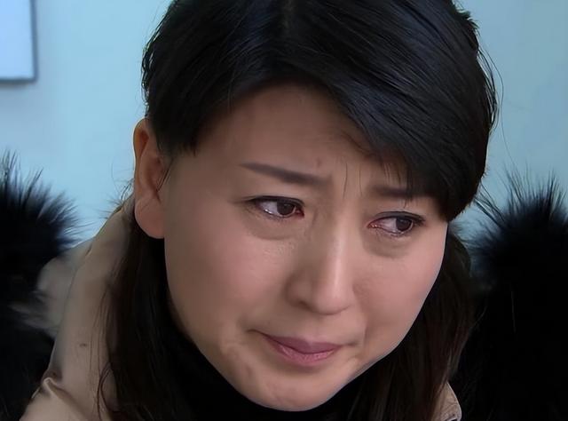 闫学晶认怂道歉不到24小时	，担心一幕还是发生了，舆论反扑更猛烈