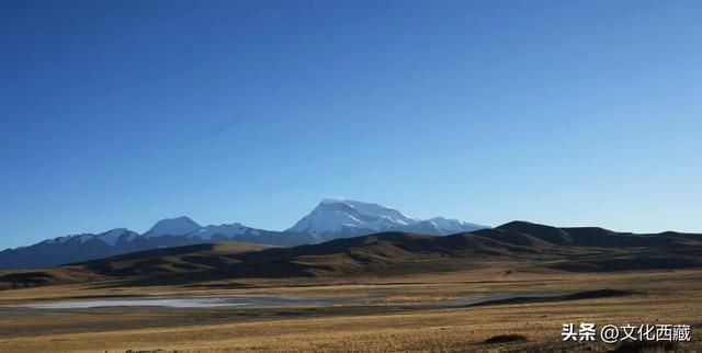 99%的人都错过的西藏最澄澈的湖泊！湖心冰裂瞬间太绝了！