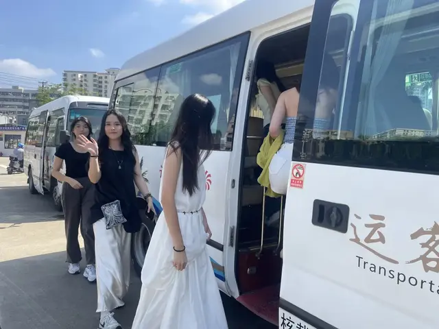 24位晋级仙女集结保亭，开启集训之旅→