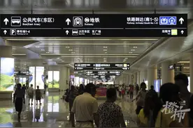 19号线末班车能不能在站台“暂停”两分钟？图片