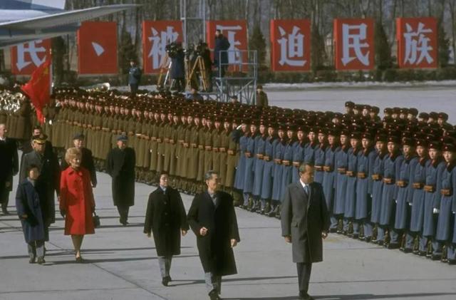1975年	，蒋介石最后一个春节，重病中致电毛主席，想了却一桩心愿