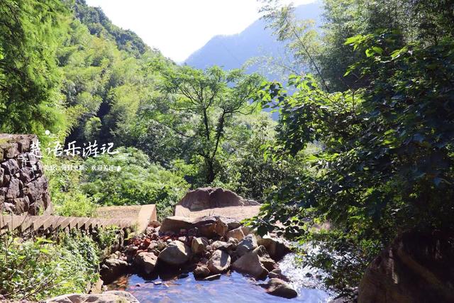 浙江宁波城西的隐秘古道瀑布飞溅，堪称绝美的玩水胜地，确实好玩