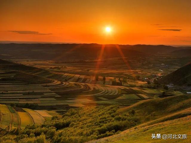 旅游推荐打卡地——草原天路