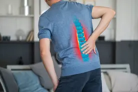 腰椎间盘突出患者，走路困难却能骑车？这是真的吗？图片