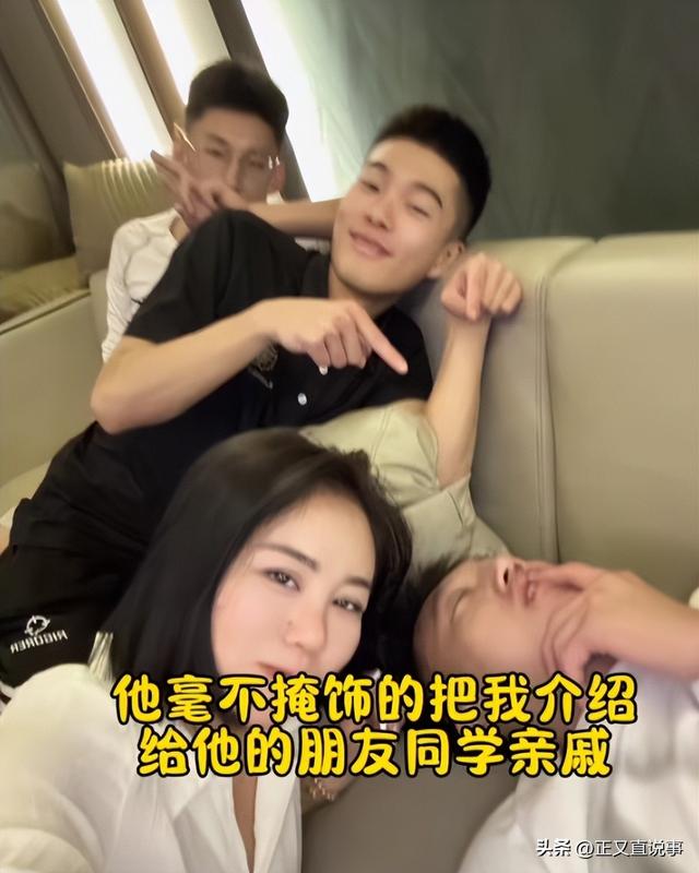 03年游泳教练爱上学员富婆，对方离异大他15岁，恋爱日常好甜蜜