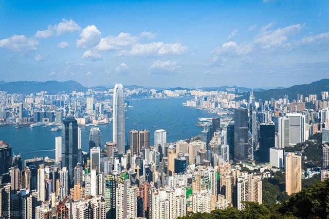 从一次香港“特种兵”旅行，想到大埔火灾的背后