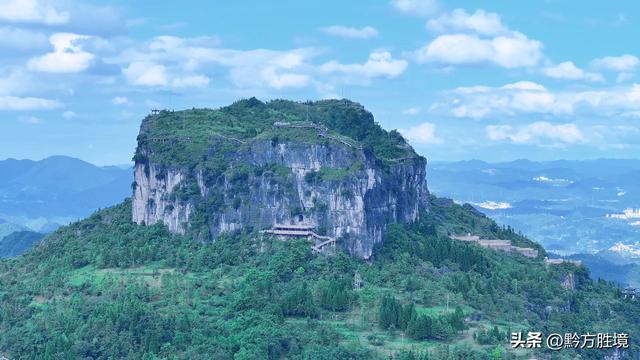 贵州凯里有一座名山：山势险要，自古为兵家必争之地