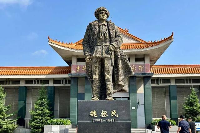 开学即 “走红”！新学期第一课超有料！