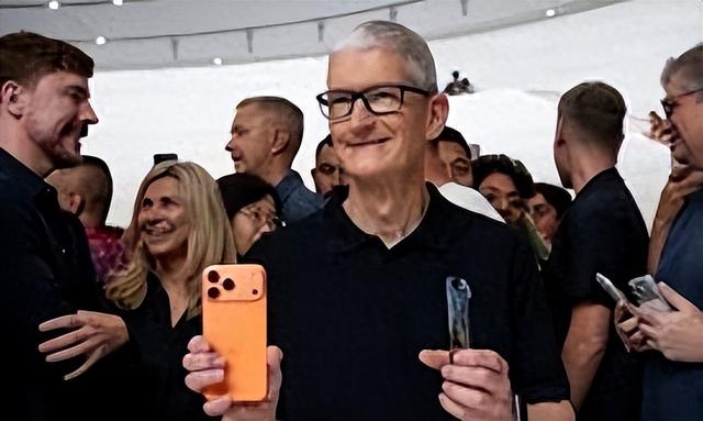 跻身精英俱乐部！苹果追平微软英伟达，AI是最大软肋？