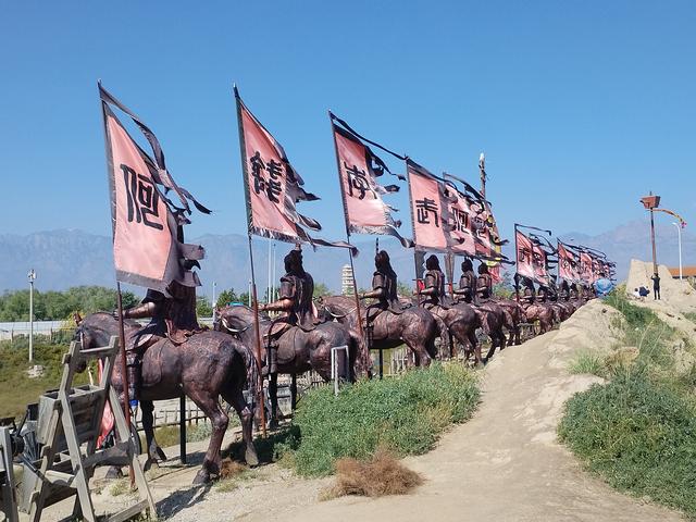 怀旧.镇北堡影视城/又见贺兰山岩画