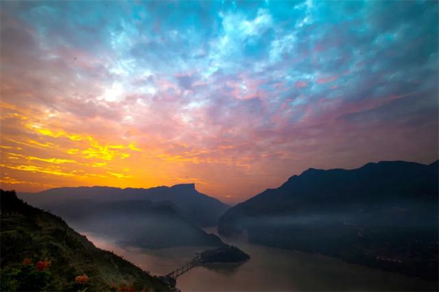 夔门含韵铺锦绣 诗城焕彩启新程 奉节旅游产业发展抒写时代新答卷