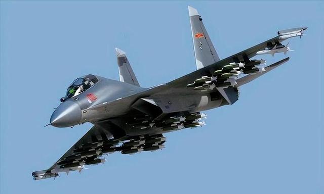 中俄联合空中巡航凸显军事协同，日本外交困局难以化解