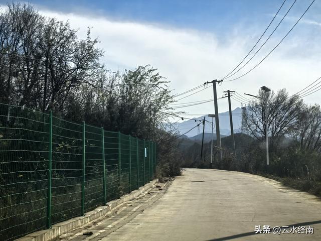 家家山景房！驱车直达白鹿原头这个村子，真是个晒暖暖的好地方