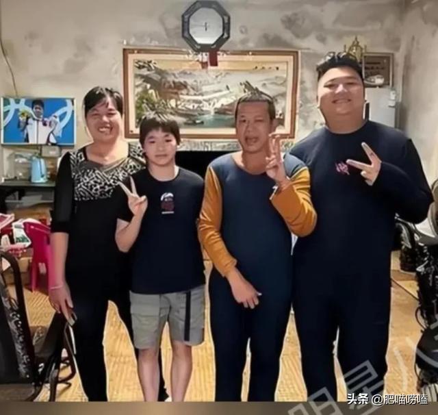 中国跳水队抵达新加坡：14岁新人登场，全红婵缺席，陈芋汐很开心