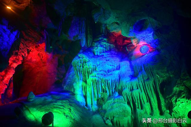 邢台天梯山：秋色美景入画来