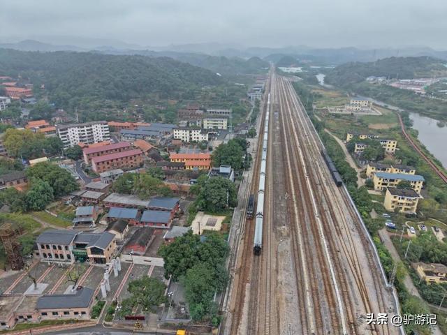 七一一矿，曾经在地图上消失的地方，如今成为岁月尘封的时光小镇