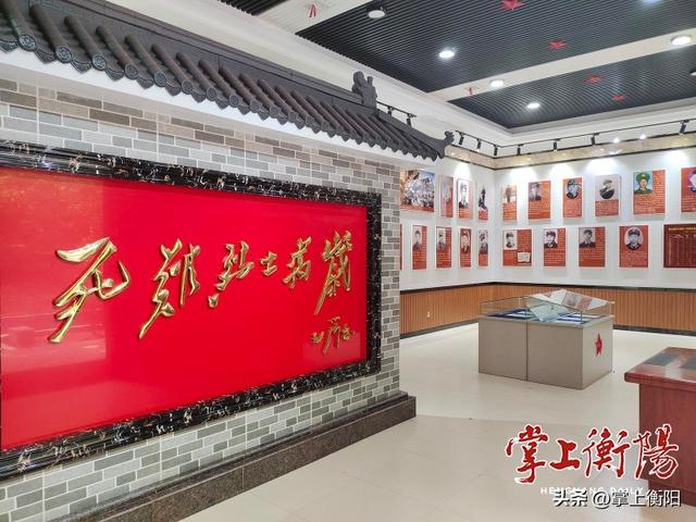 我为峰途丨紫金山：紫金乘云峰峦秀，一路风光到画楼