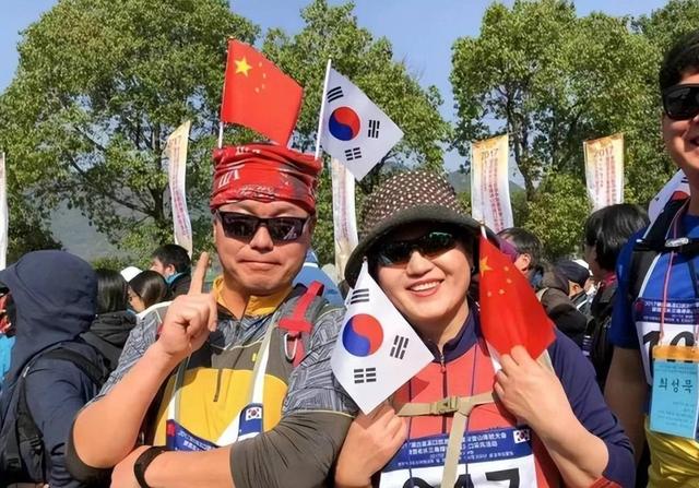 老外涌入中国？中国游火出圈了！这股入境潮的背后，信号极其强烈