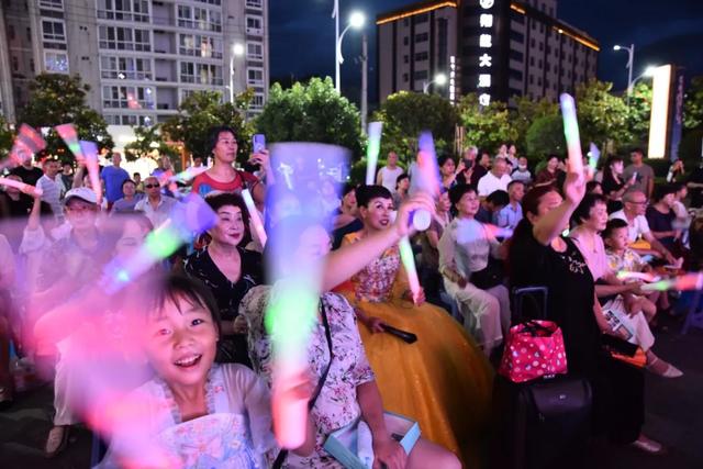 福利加码!2025汉中秦岭熊猫音乐嗨唱季,精彩不断~