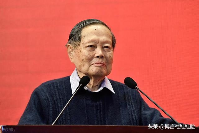 杨振宁留给中国科学的2大遗产