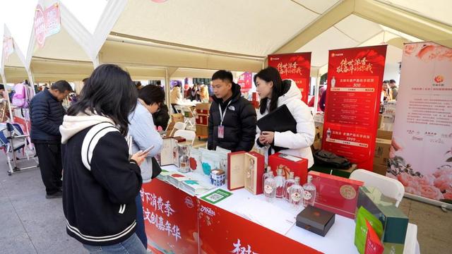 非遗文化融入生活日常 九棵树嘉年华打造文化消费新场景