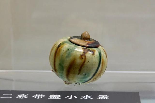 河北磁县，磁州窑博物馆笔记，那些白地黑花的枕头会讲故事