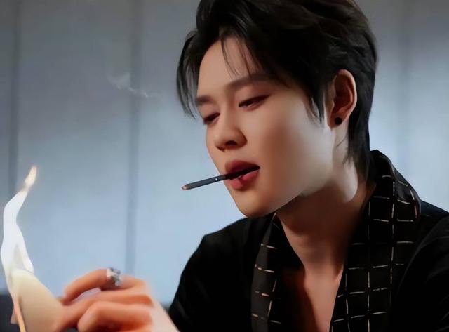 短剧顶流大洗牌！柯淳之流消失刘萧旭爆红，“小孩叔	” 凭啥出圈？