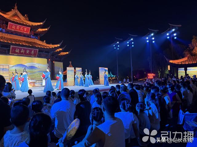 古韵映今风 “夜吴中”游出新风格