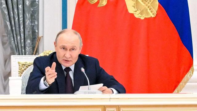 一场恶战打醒了俄罗斯,普京终于醒悟:最可怕的敌人就在身边