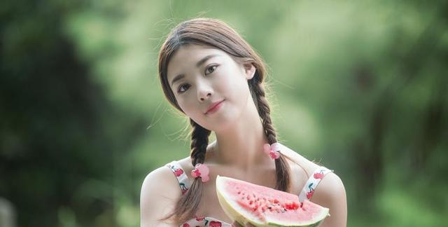 怎么和女生牵手？3个步骤自然拉近彼此距离