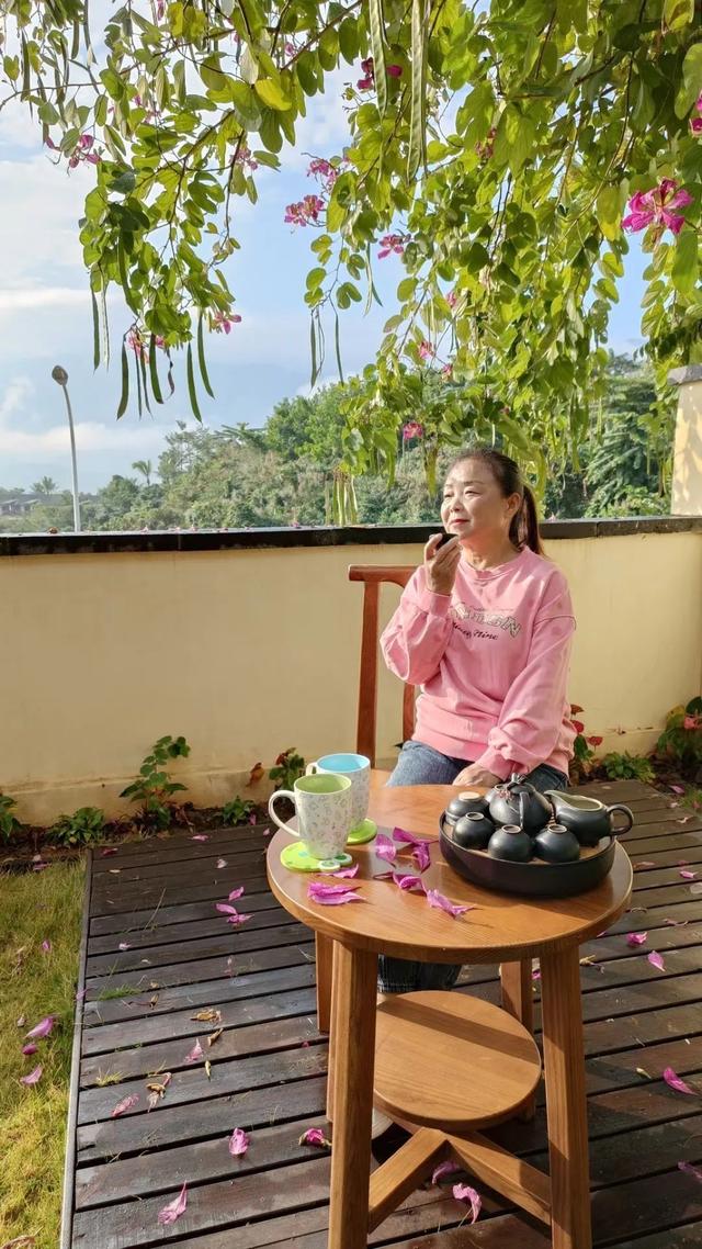 16万没白花！为旅游离婚的苏敏，成家庭主妇的楷模！面相都变了