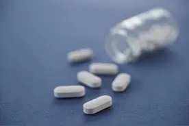 长期吃阿托伐他汀钙片的危害是什么？提醒：警惕这4个副作用图片