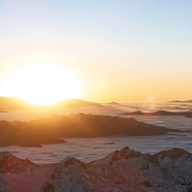 4860米云端告白指南！在达古冰川的日照金山下，说最甜的情话