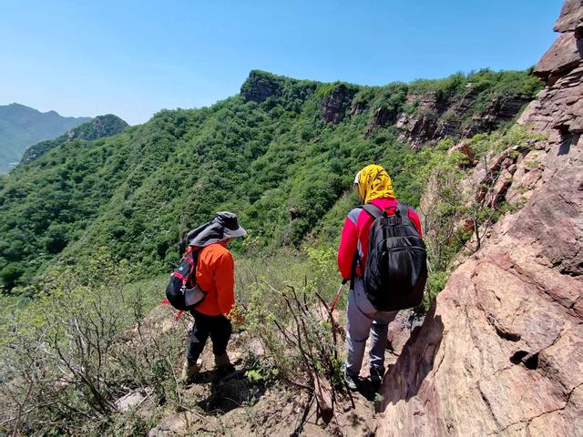 牛山寨-三帽山-三清观-金华寺-情人谷，28公里的穿越线，美哉险哉
