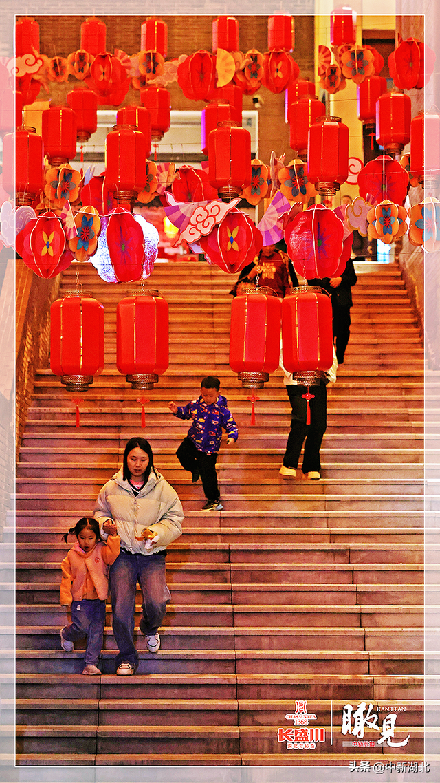 【瞰见】秉灯夜游九歌巷 一眼千年是楚辞