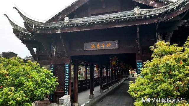重庆武陵山区比较另类的县，拥有多处独特景点，为何称它为小成都